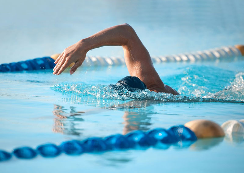 آموزش شنا بانوان اصفهان