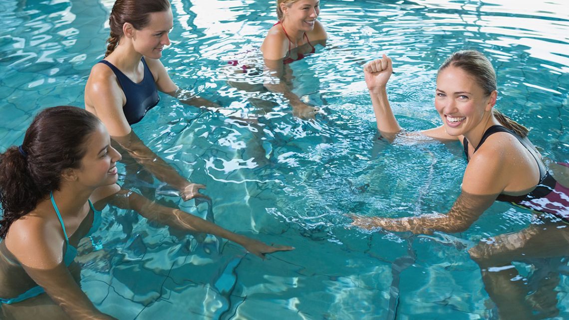 آموزش شنا بانوان در اصفهان