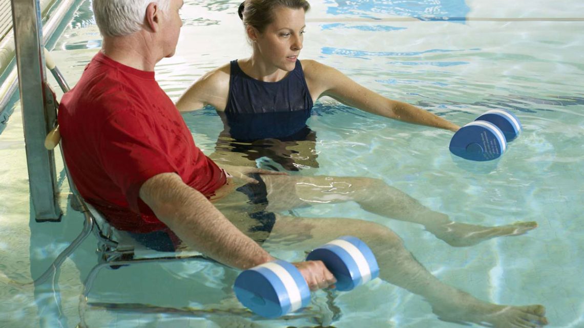 مزایای آب درمانی