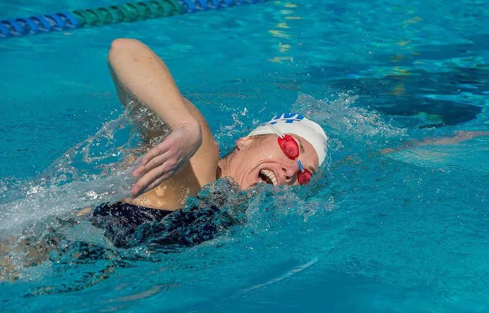 فواید شنا برای تنفس